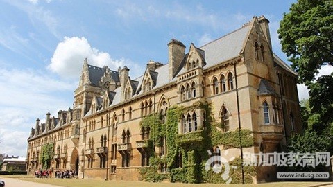 对比国内国际学校，不妨考虑直接选择新加坡留学！